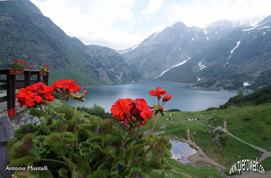 14 dal terrazzo del rifugio.JPG